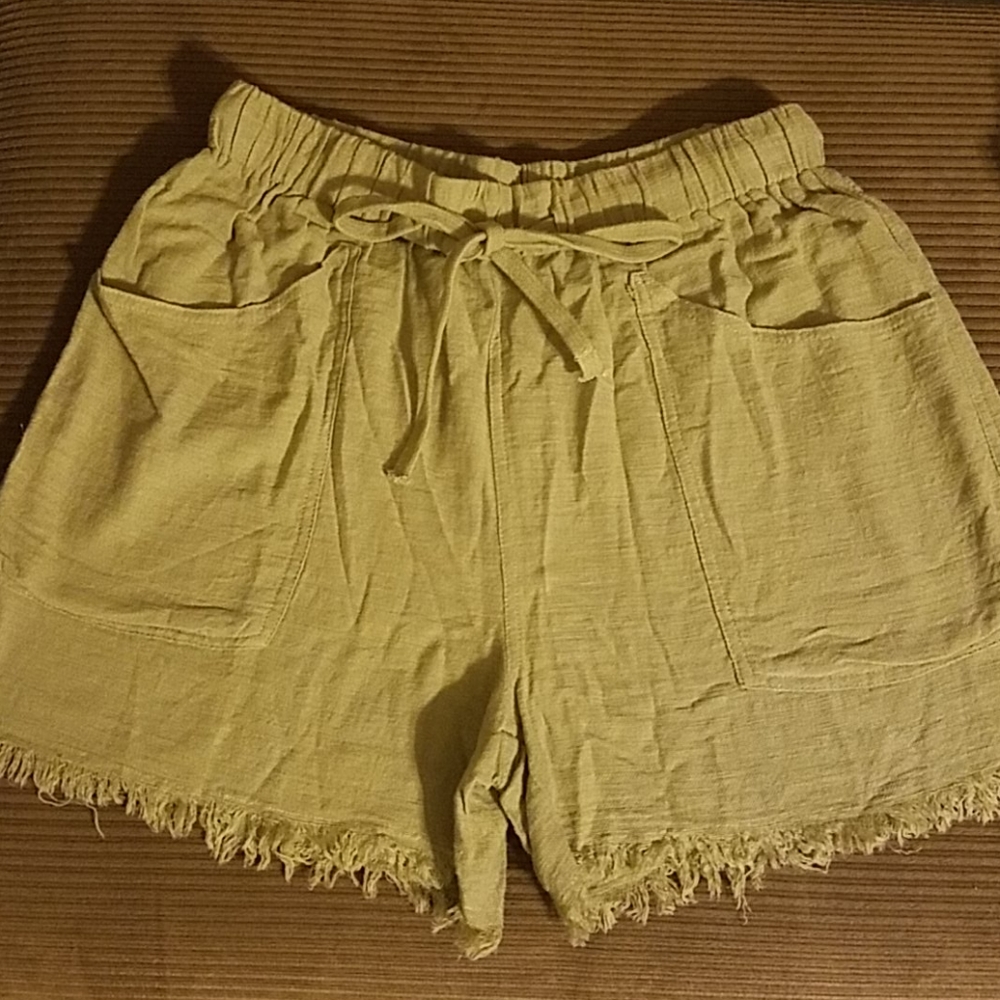 NWT- Green shorts